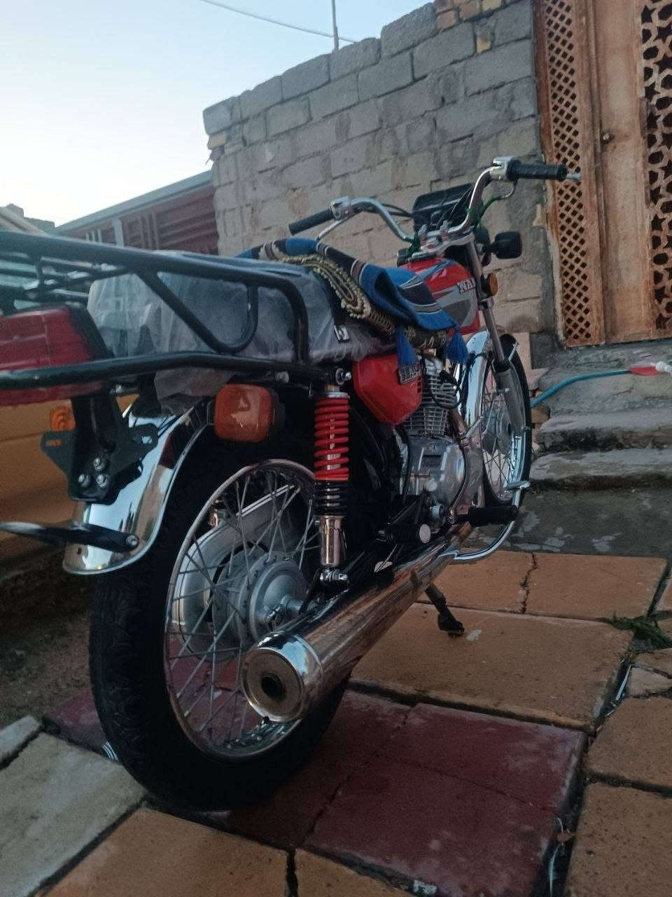 سلام عليكم دراجه نامه متياز 2025
اوراق سكنر دراجه حلوه ونضيفه وما طالعه الدراجه 675 وبيه مجال قليل
الانتصال ***********
