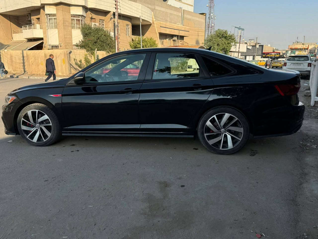 سلام عليكم
Jetta gli بيع او مراوس بسلفرادو 

 مكينه 2000 تيربو صاروخ وستووووك مملعوب بيها

وكير 7نمر dsg
رقم اربيل تحويل ثاني يوم

داخل ١٠ الوان

موديل 2021

ماشيه ٥٢ الف  فقط

مواصفات السياره

بصمه

رادار

كشنات تدفئه

4 وضعيات قياده

لايتات زينون

السياره حيل حلوه وكاعده ونضيفه وضع شركة ضررها باب السايق فقط بدون ايرباك 

ومناقصها اي شي كامله مكمله تاخذها ربع مصرف مابيها السياره
 
***********

