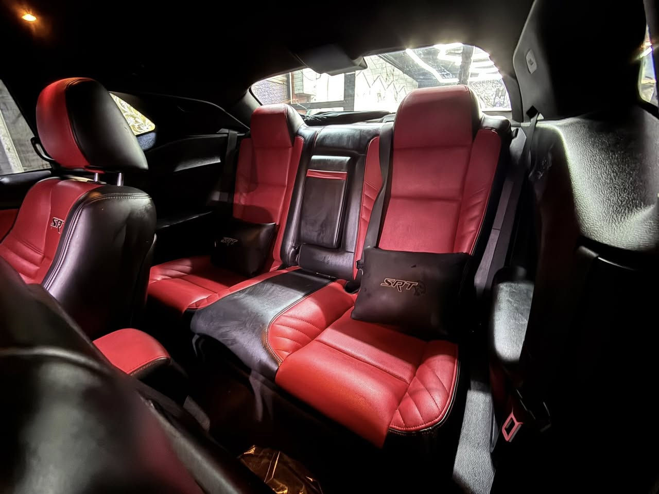 السلام عليكم شباب 
جالنجر 2017 
اللون سمنتي 
بجم كبس 
دمام بالصندوق
حادث جاملغ خلفي وشوية من الصندوك 
سنوية 2031 
سياره باسمي تحويل مباشر 
داخل جلد جديد 
رقم حلو شبه مميز 
السياره كاملة مكملة من كل النواحي مابيها اي نقص 
مواصفات عادية شاشة جبيرة 
للبيع او مراوس بجارجر مكان بغداد 
السعر 168 $ 
للاستفسار ***********
