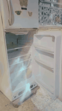 للبيع شغالة 130 الف حلة ثورة قرب جامع الحيدري للاستفسار ***********
