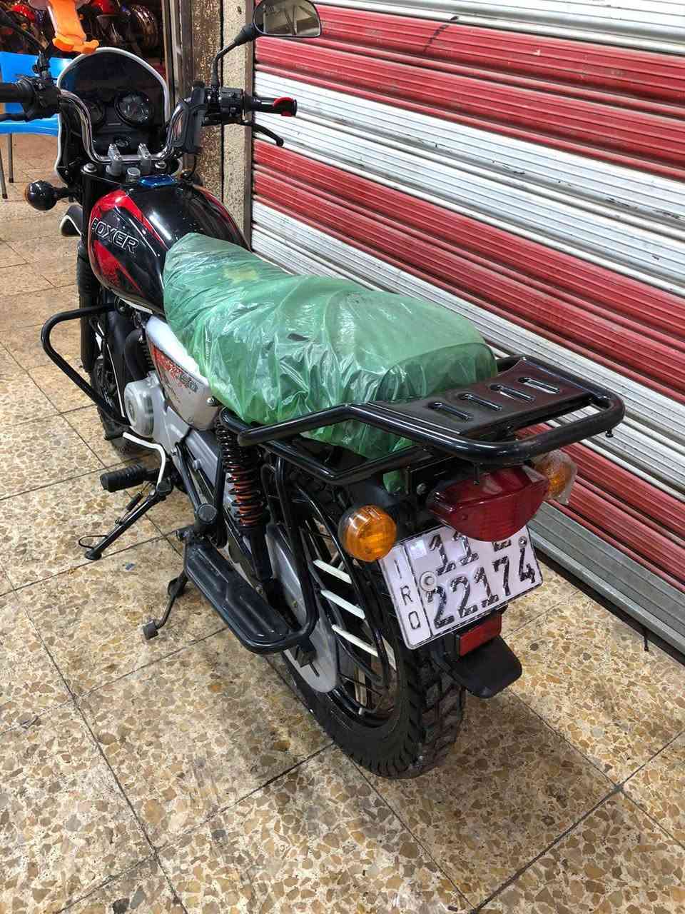 السلام عليكم بوكسر جبلي موديل 23 مرقم بغداد شرط التحويل مجفته وكاله قبل 6 اشهر  المكينه خير من الله لا تبخير ولا تنقيص جديده كلش الدراجه السعر 2400 مليونين وربعميه بيه مجال للشراي مكاني بغداد السيديه ***********
