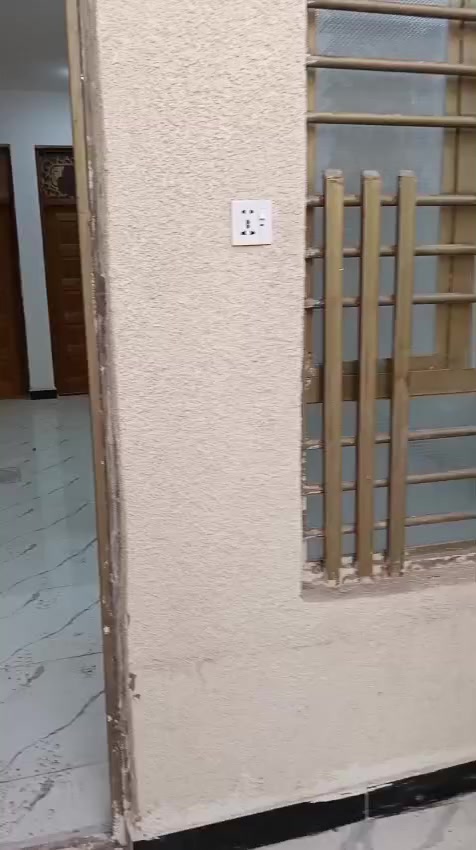 السلام عليكم بيت للبيع المساحه 75متر العنوان بغداد مدينة الصدر الحميديه شارع سيد  عوده الاتصال *********** تستلم مفتاح
