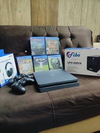 للبيع PlayStation 4 Slim سعة 1 تيرا بحالة ممتازة ✨  المحتويات: جهاز PS...