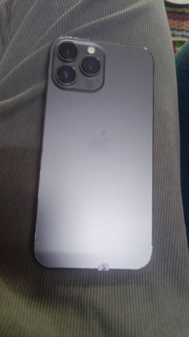 13 برو ماكس امريكي مبدل قطعتين تفصيخ مكفول وكلشي شغال ب 450 الف
***********
