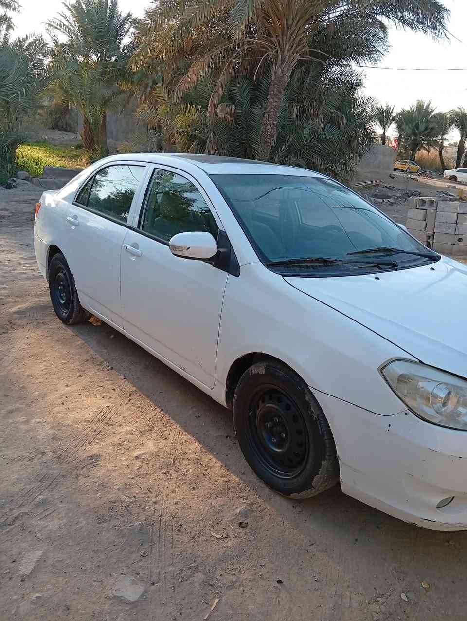 السلام عليكم بي وأي دي موديل 13جي3 سياره كفاله بيه بنيد طار ومامصلح على حطته كفاله من الصبغ وتبديل الموصفات بصمه فتحه حساسات  تبريد شغال كهربائيات كله شغاله سياره خير من الله بيه دريمات يطلعن رجفه بسامينه سنويه لي 29 ياالله تسقط  السعر 55 وبيه مجال ***********
