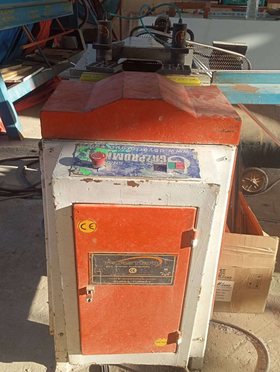 للبيع مكائن بي في سي
تري فيس بدون كمبريسر   

مكان #النجف للتواصل ***********
