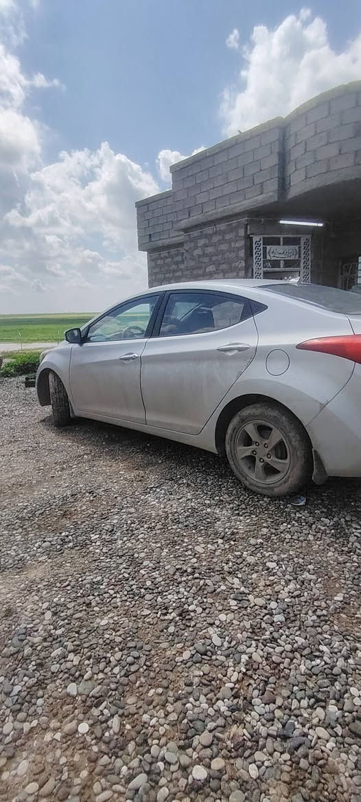 السلام عليكم النتره2012فولل ما عده البصمه
السياره تخم تاير محرك16 كير شرط السياره خليجي بدون ضرر بيها بس ملاحضات بصيطه اي ستفسار خابر صاحبها
***********
