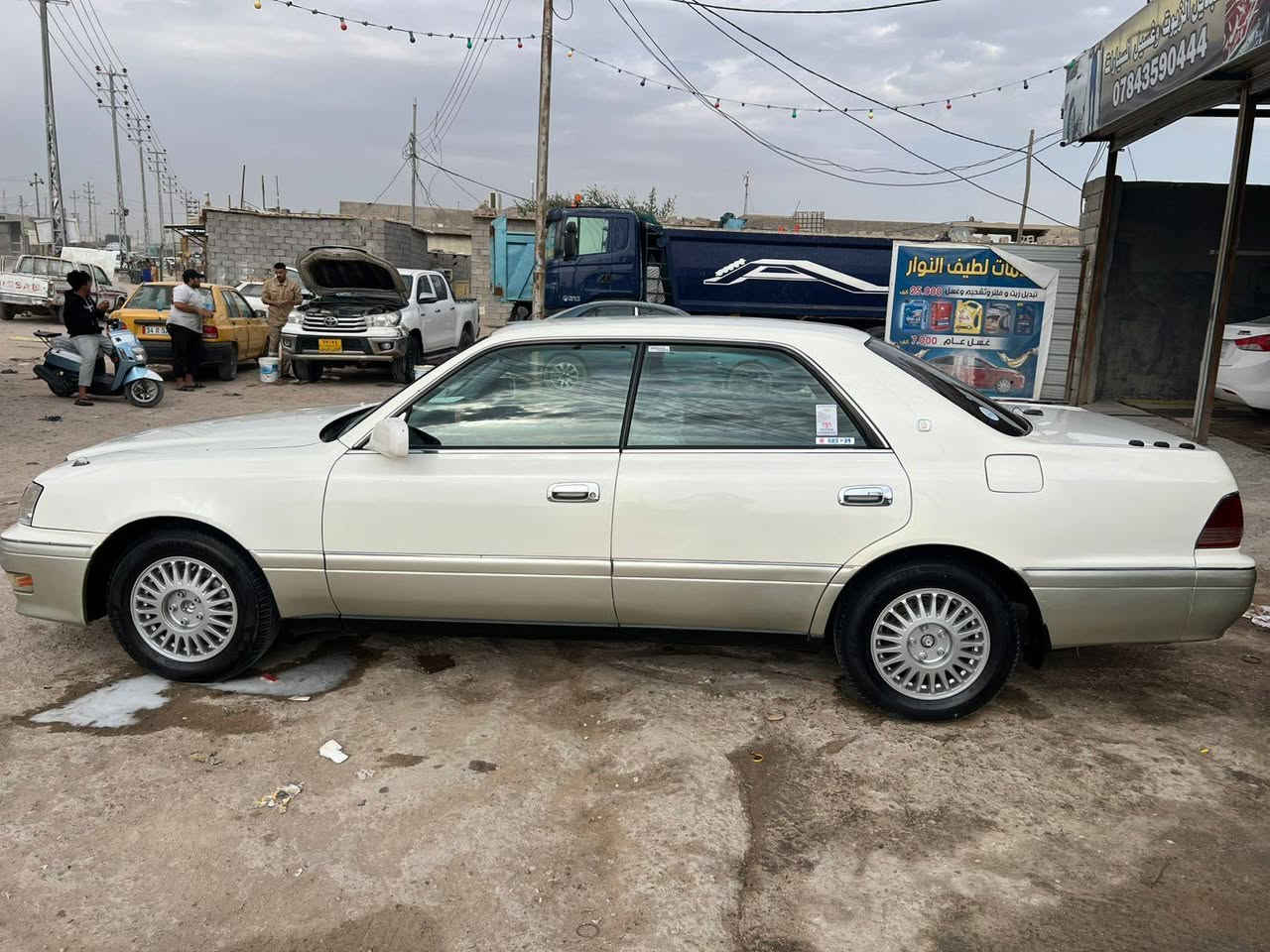 السلام عليكم للبيع راس ثور فلات محزم موديل1995رقم بصره انكليزي سنويه جديده هزه جديده مكفوله من الكص والنقل والعيب شرعي والضربه سياره جديده بمعنه الكلمه غرفه جديده مكينه وكير 3000فيشتين جدد حداديه تخم تاير تبريد ثلج كهربايات كله شغاله
سياره اجدد من صور تجي وتشوف بعينك السعر 105وبيه مجال مكان سياره البصره باقي تفاصيل ع رقم الهاتف ***********
