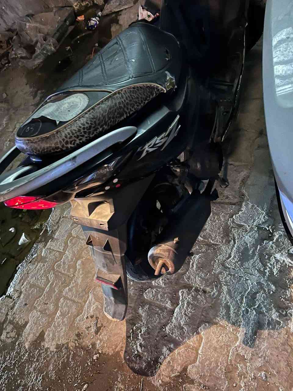 ماكس مضلع كفاله من البرغي
مكينه سبانه مامدود عليه دراجه خير من الله.
معدله 115 بيه كشن رياضي دراجه ماعده ومرتبه
نوزل مو كابريتر دراجه صافيه ونكره بكل وكت


**إذا كنت صاحب هذا الإعلان وتريد حذفه لأي سبب، رجاءا أرسل رسالة إلى الدعم الفني**