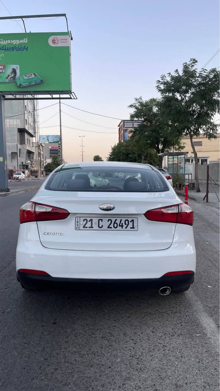 Kia cerato 2013
‎کیا سیراتۆ خلیجی 2013
-بێ بۆیاخ. تەنانەت دەعامیش بۆیاخی نیە 
تەنها تەعدیلی بچوکی هەیە
‎-زۆر پاک وخاوێنە

مەکینە 16 دوش
٢ سویچ
لایت لید
تەبرید مەرکەزی 
تەحدید سورعە
ئاوێنە کارەبا
-گێڕ عادی و ئۆتۆ و سوکان 
‎-گێڕ و مەکینە و هەموو شت بە شەرت
سەنەوی تازەیە 
شوێن سلێمانی
***********

‎السلام عليكم سيراتو موديل 2013 
كيا سيراتو  
مكينة 16 دوش المرغوب 
كير ومكينة "شرط" 
رقم سليماني هزة وسنوية جديد 
شرط التحويل ✅ 
مواصفات نص فول : 
ــ تحكمات استيرن 
ــ مري كهرب 
تبريد مركزي 
ــ لايت عدسة 
ــ تخم ويل كروم سيراتو اصلي 
ضررها بس تعديل بدون صبخ
ماشيه 100 الف محرك 1600 مكفول من الفتح والتبخير ميكانيك وكهربائيات وتبريد وصدر كله كفالة كل مواصفاتها واضحة بالصور
*********** السليمانية, العراق
