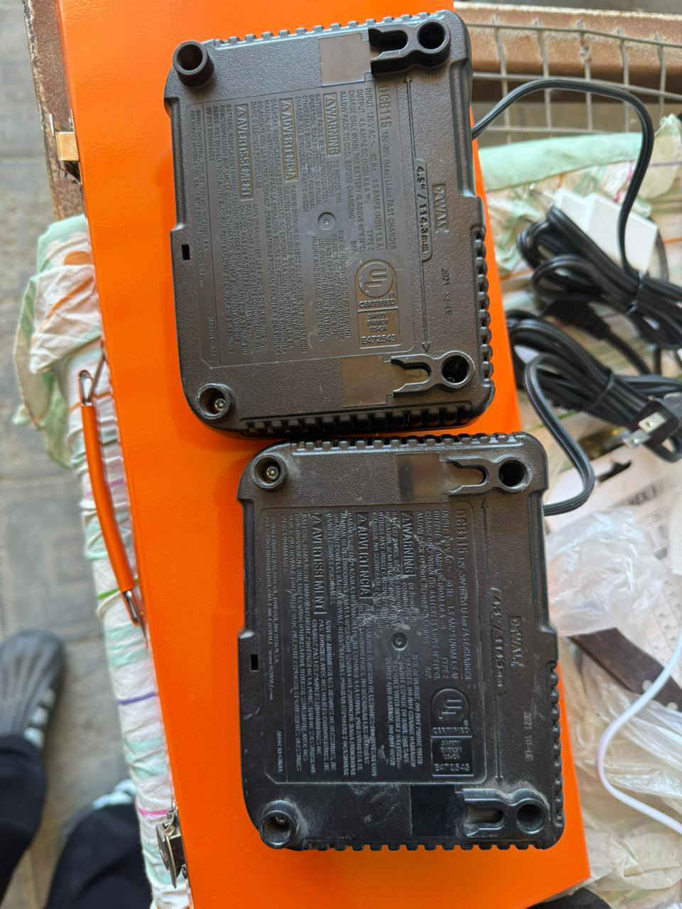 شاحنة ديولت اصلي 220V ***********
