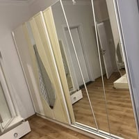 غرفة نوم • دوشمة موجودة • خشبة سرير متضررة