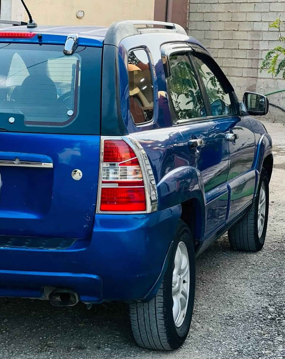 متاح كيا سبورتج 2008 واردخليجي  سياره باسمي شرط التحويل  مكينه 2000 كير مكينه مكفول تبريد ثلج مابيها اي نقص مكاني ديالى المقدادية  ***********
