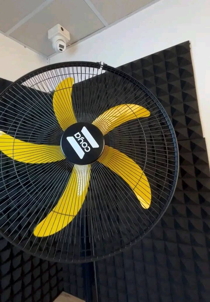 مروحه شحن راقيه ومميزه تتحول إلى 4 أشكال عموديه ومنضديه وتعليگ وجداريه
شحنها يطول من 6 ساعات إلى 10 ساعات


**إذا كنت صاحب هذا الإعلان وتريد حذفه لأي سبب، رجاءا أرسل رسالة إلى الدعم الفني**