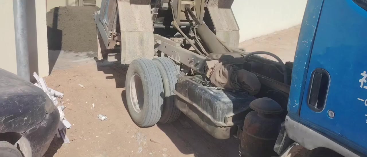 عمل اليوم تجهيز حدائق  ورفع الطبقه السبيس ونخلي الزميج شرط الزميج كادر متخصص انسب السعار 
***********
