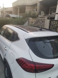 عندي توكسان خليجي ١٩ مواصفاتها فول مثل ما موضح بالصور ماشية ١٠٢ الف مك...