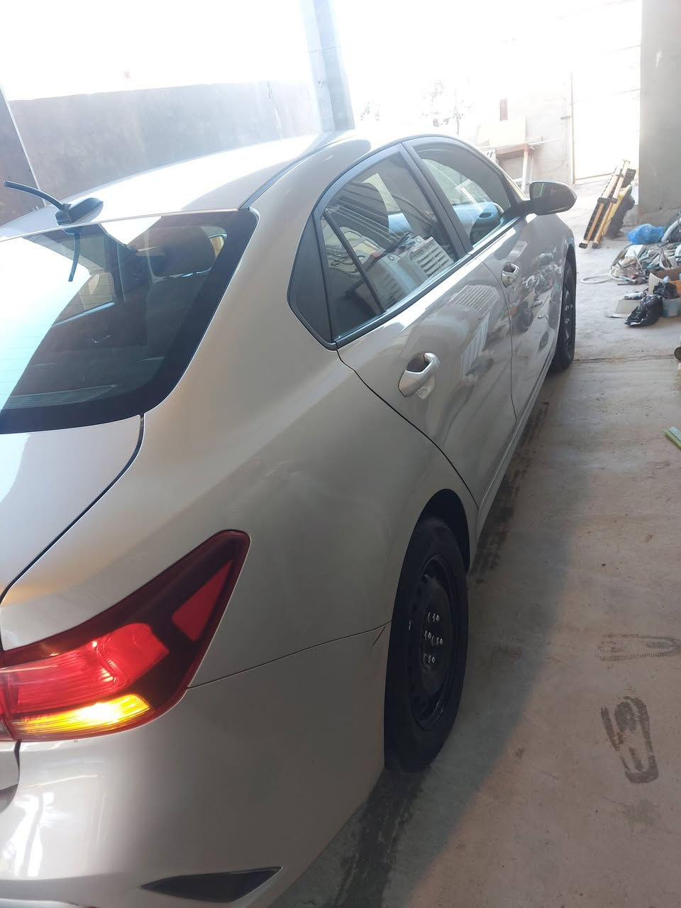 كيا ريو 2023 وارد امريكي LX
سياره كير مكينه حداديه كفاله
حادثها موجود بالصور باب الخلفي مبدل وباب السايق مصلح
مكينه 1600 دوش
بيها ضربه ثانيه موضحه بالصور ما مصلحه
رقم معوقين باسم اختي اسويلك وكاله عامه وتعهد اداورها ما اخذ ولا درهم منك
السعر 123$ بيها مجال قليل كلش
***********
مكاني بصره كرمه علي ابو صخير
