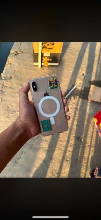 آيفون XS ماكس • ٦٤ • ظهر مكسور