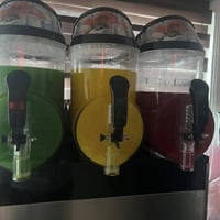 للبيع مكينة ازبري مستعملة 3 اشهر ونظيفة الاستفسار اكثر هذا رقمي 078071...