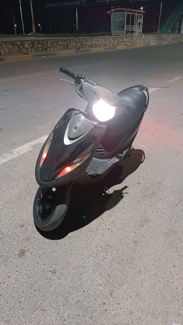 السلام عليكم عندي دراجه للبيع عدله دراجه كلها بلاديه بيها اشاير زنون لا يسجنون سلف 55 نقره سلف كهربائيات كلها شغاله الدراجه كلها بلاديه عنواني سماوه حي الحكم اللي يحب يتواصل***********
