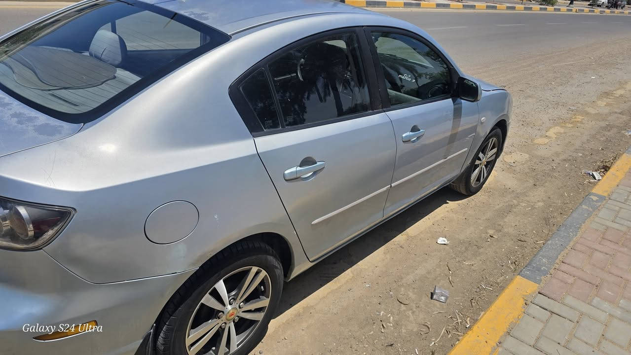 مازدا 3 2008 خليجي
محرك ٤ سلندر 
المحرك بلادي وخير من الله لاتنقيص ولا تبخير  الكير مالتها خير من الله 
السيارة ترايها وين ميعجبك اقتصادية بالبانزين حته حجر بيئة بيها  
شادلها شاشة وكامرة 
اللايت الناصي زنون 
سنوية بإسمي 
بيها مشكلة بالتبريد يشتغل ويفصل .. الفريز مبدل مال تفصيخ اصلي اخو الجديد  لان الجديد صيني موزين 
السيارة بيها رشات صبغ من اخذتها الدعاميات مصبوغة 
السعر ٦٤ وبي مجال 
مكانها : صلاح الدين/ بلد 
للاتصال *********** / ***********
