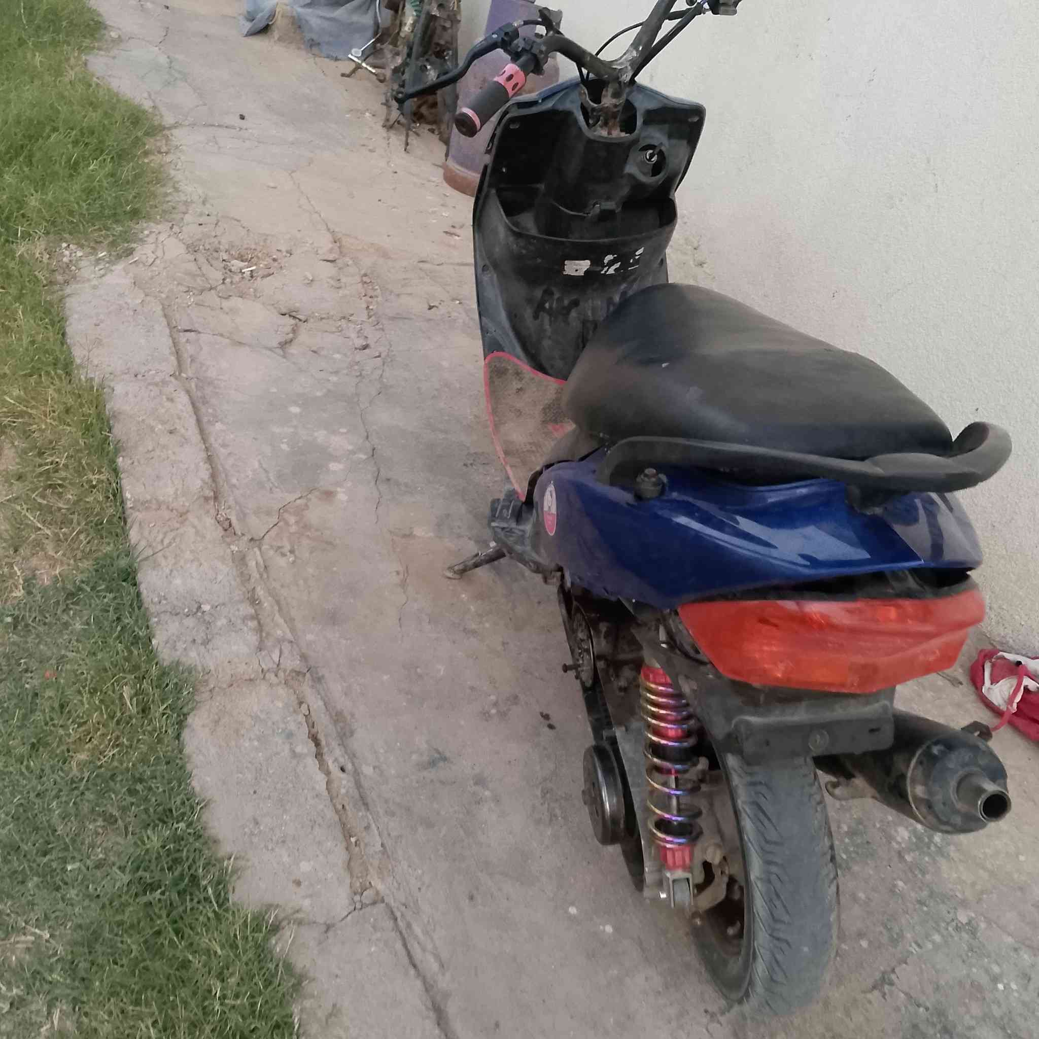 سلام عليكم ماكس عدله بوشه49 شغاله نكره سلف بس كلبريته رايدله تنضيف محرك حلو شلعه ومعدل مكاني كربلاءالمام عون  سعره250وبيه مجال ‏‪***********‬‏ هاذه رقمي بيه واتساب
