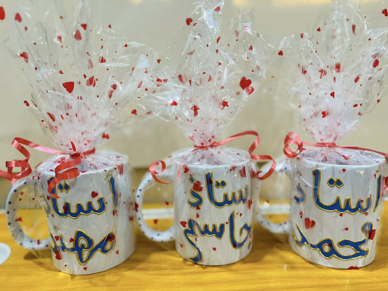 هدايا عيد المعلم حسب الطلب 
قبل التغليف وبعد التغليف 
الف عافيه عليهم 
يتوفر خدمة توصيل 🚗🚗🚗🚗


**إذا كنت صاحب هذا الإعلان وتريد حذفه لأي سبب، رجاءا أرسل رسالة إلى الدعم الفني**