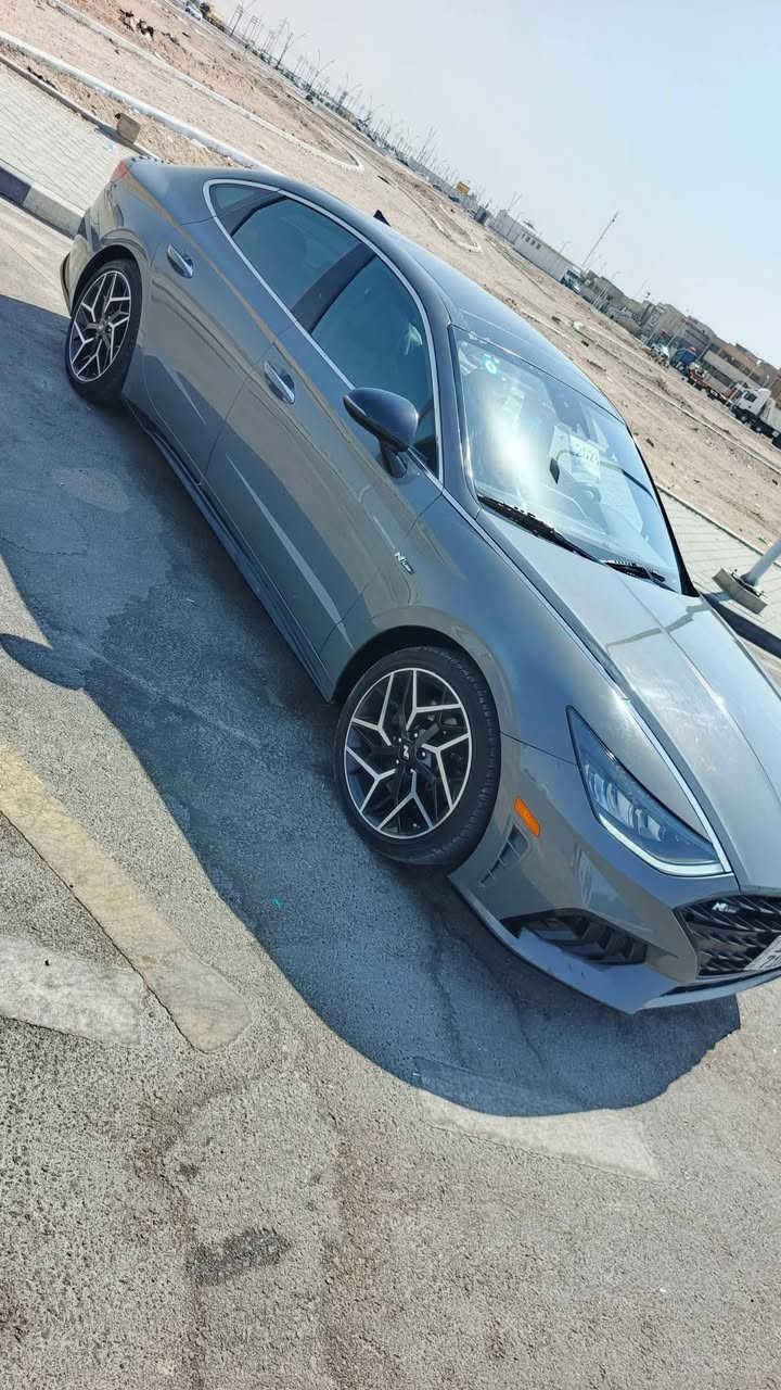 سوناتا N لاين 2023 لون سمنتي
رقمهه بصره حره بسمي 
فول مواصفات للاخير سياره (مواصفاتهه معروفه)
المكينه 2500 تيربو✈️
ماشيه 89 الف كيلو 
حادثهه جاملغات بيهن صبغ وتكم بيهن تصليح وصبغ الحادث كلش بسيط 

السياره نضيفه كلش جديدا 

الموصفات 
 
1-سوناتا n line اعلى فئه بل سوناتا
2-مكينه 2500 تيربو 🚀
3-فتحه سقف بانورما
4-كشن جلد وشاموه كشنات حضن رياضي 
5-عداد الكتروني اربعه انضمه قياده من ضمنه سبورت بلص خاصه بفئه ال n line 
6-شحن لاسلكي ابل كاربلي اندرويد اوتو 
7-بصمه ابواب لمس 
8-تشغيل عن بعد 
9-تدفئه بل كشنات 
10-حساس امامي خلفي
11-توقف ذاتي 
12-تحديد مسار سياقه ذاتيه 
13-مثبت سرعه 
14-سماعات BOSE 12 سماعه ودمام 
15-سايد بريك كهرباء 

وسعر 199وبيها مجال خابر او راسل وتساب ودلل
مكان السياره  البصرة الزبير   
 
رقم الهاتف *********** بي واتساب
