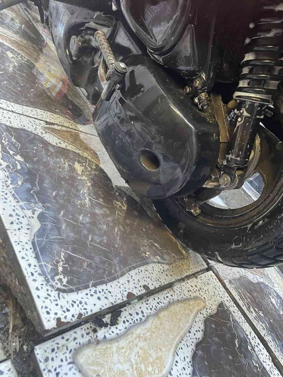 السلام عليكم دراجه يوماها دولفين سرعه ١٤٠ للبيع الدراجه حلوه شلعه ومعدل فول مكينه حلوه لاتنقيص ولاتبخير ولانضوح شغاله سلف وهندر كهربائياته شغاله السعر ٢٠٠الرقم *********** المكان حي الجهاد
