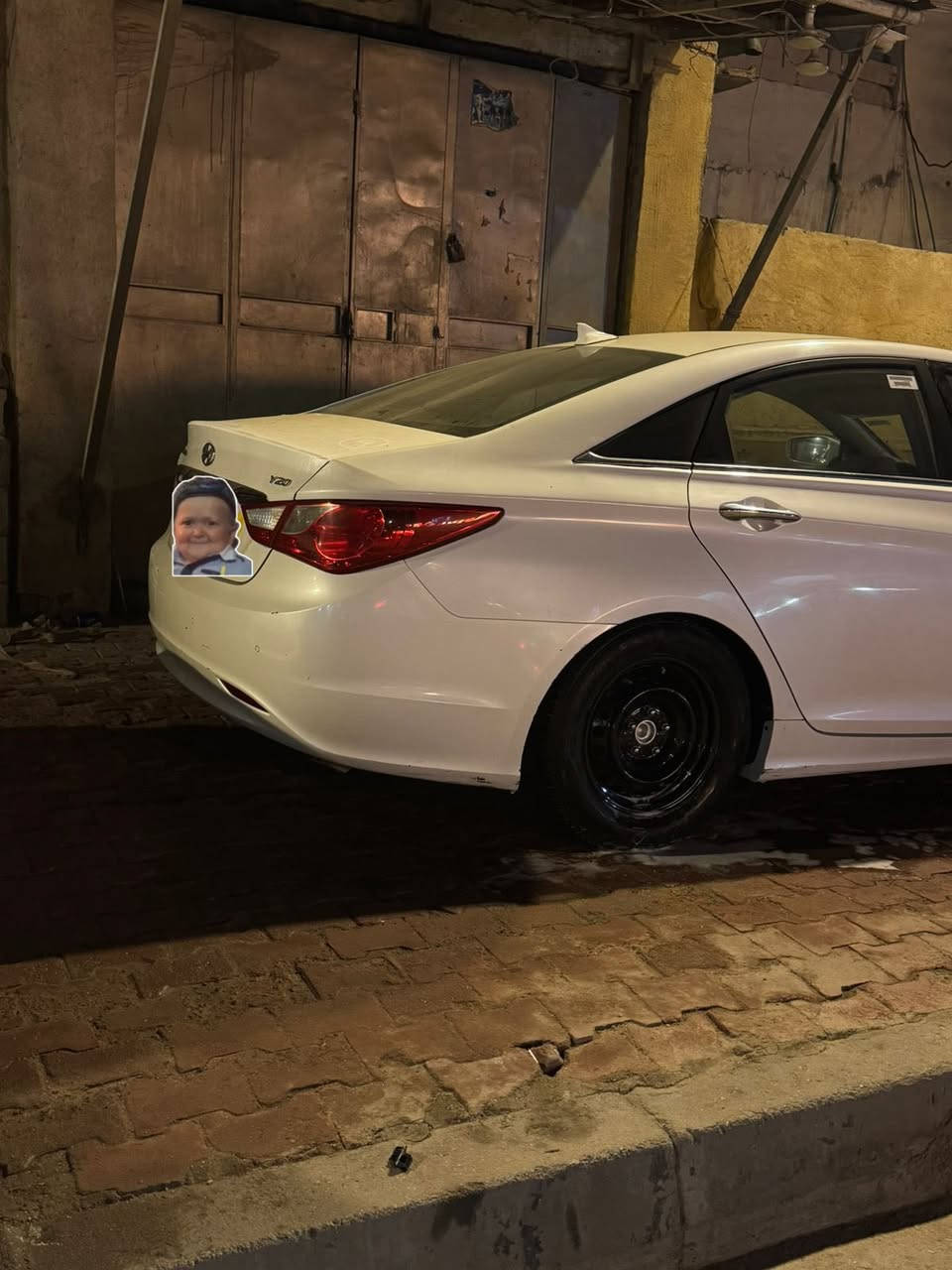 السلام عليكم
سوناتا ١٤ فول عدا فتحه وبصمه حساسات كامره دوارة سنويه ارقام طبق الاصل شرط دك حاسبه الرقم القديم مو طويل كشنات تدفئه ، تبريد ثلج السيارة احلى من الصور 
بانزين بانزين
 السعر ٥٠ وبي مجال قليل لشراي 
مكاني بصرة
***********
***********
