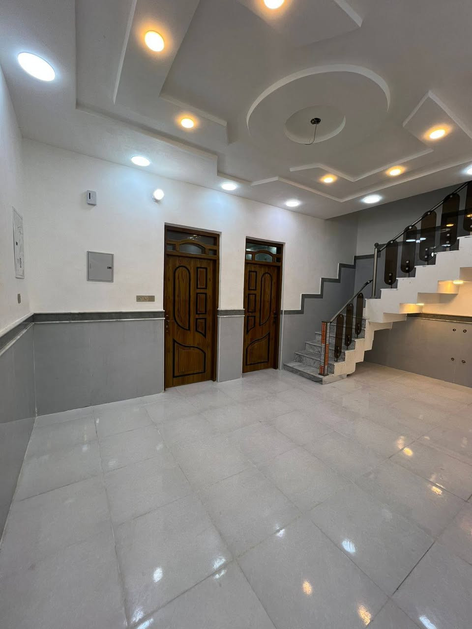 دار للبيع مغربه طابق  واحد  المساحة  140متر الموقع قرب مدرسة جعفر طيار وره سوك ***********
