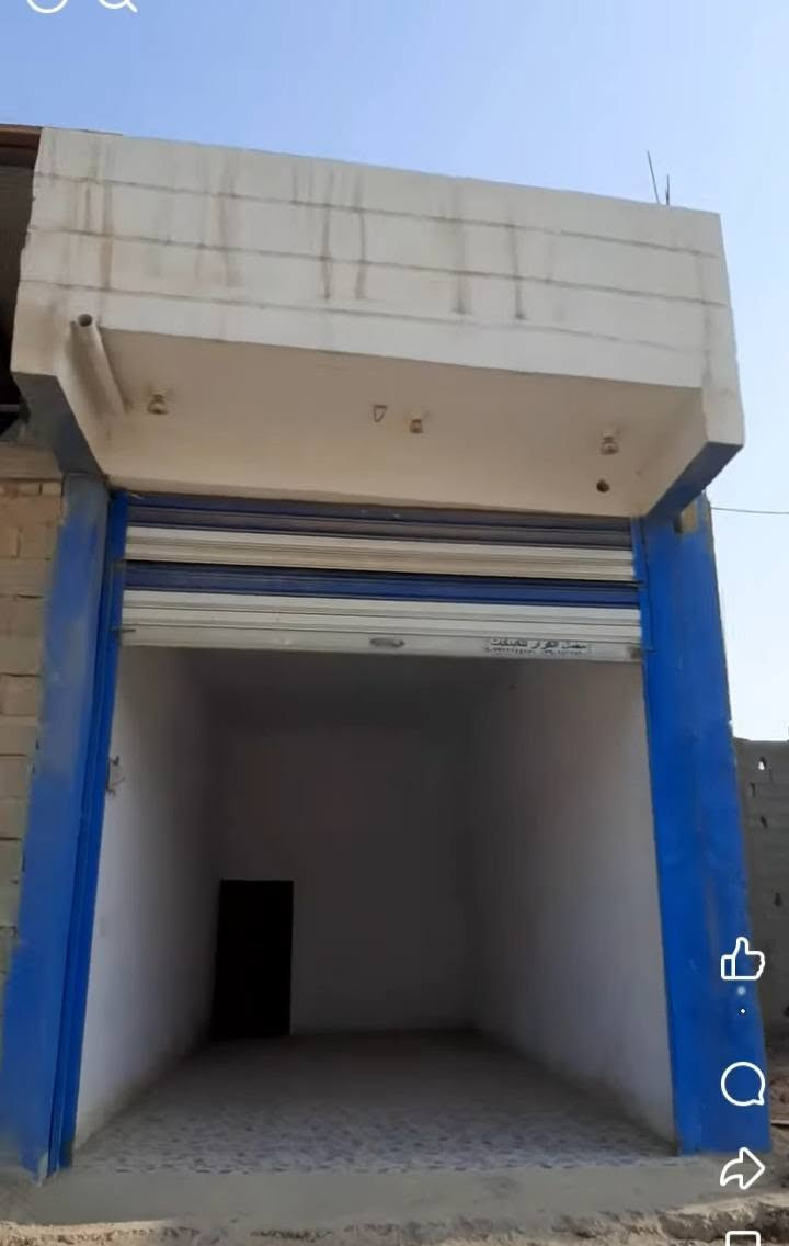 للإيجار محل الطول قرابة ال ١٤ متر مع المخزن للإستفسار ***********
