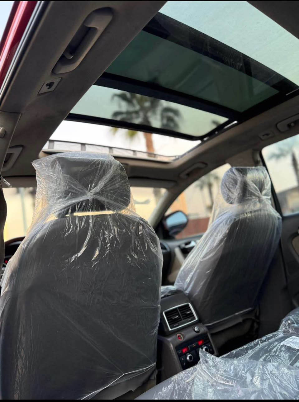 اودي موديل 2007 للبيع و المراوس 
سيارة تجي فول فول ١/١ 
كشنات كهربايي و جلد و تدفية و تبريد 
دبل بانوراما تحكمات كامل 
محرك و كير بشرط 
محرك 6 سلندر تنفس طبيعي بدون تيربو بدون سوبر مرغوب
بدون اي ضربة قطعتين و نص فقط بخ اثار جراد
رقم دولي جديد طخم تاير و صدر جديد
سعر فقط 87 ورقة و مجال بسيط
موبايل :*********** فايبر واتس اب
مكاني قظاء عقرة بين دهوك و اربيل دهوك, العراق
