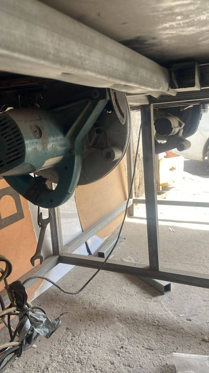 ميز تقطيع +تفريز عرض ١٢٠ طول ٢٤٠ يحتوي منشار قاطعه نوع (ديولت)الماني
ويحتوي قرص تفريز نوع (ماكته) ياباني السعر ٦٠٠ ألف بغداد (ساحه النصر)
 للاستفسار ***********
