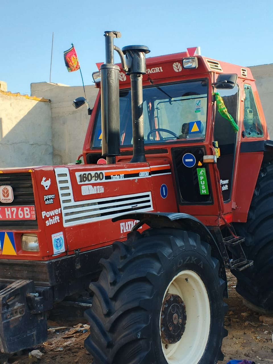 فيات حجم 160 فول مواصفات نص اوتماتيك
مكينه جاهزه للعمل مابيها نقص مشتغلة نص موسم فقط تخم تاير جديد رقم واسط بأسمي تحويل ثاني يوم مكان واسط العزيزية السعر 60 مليون بيه مجال حك الجيه وتدلل  ***********

