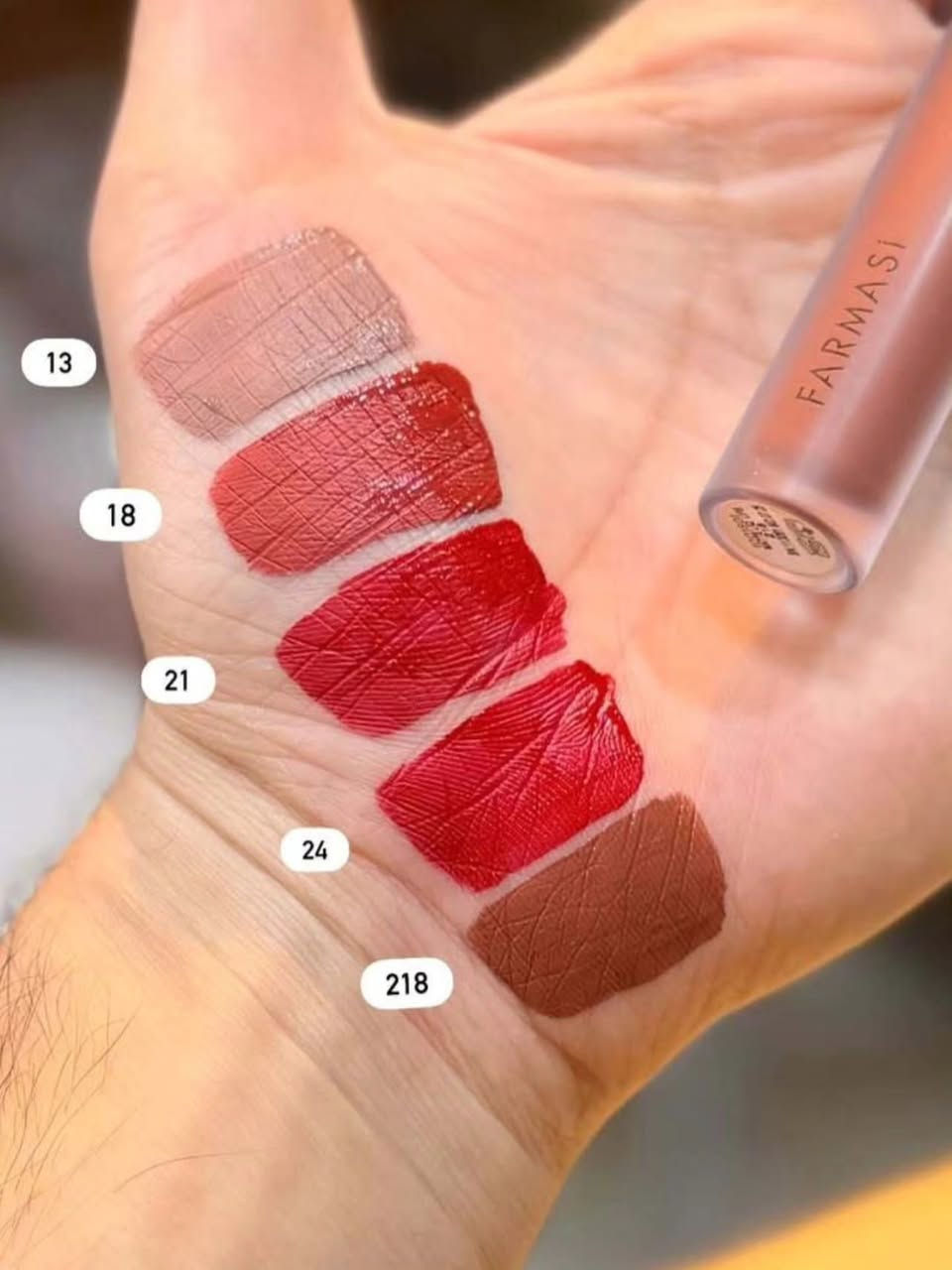 ✨ حُمرة فارمسي مات (Farmasi Matte Lipstick) ✨
اختيار مثالي للي تحب اللوك الناعم والأنيق بنفس الوقت 💄

✔️ لون ثابت يدوم لساعات
✔️ ملمس مات مخملي بدون ما ينشّف الشفايف
✔️ تغطية حلوة من أول تمريرة
✔️ مناسبة للاستخدام اليومي والمناسبات

درجاتها تناسب كل الأذواق، من النود الهادئ إلى الأحمر الجريء 😍
إذا تحبين اللوك المرتّب والبسيط، هاي الحُمرة راح تصير من المفضلات عندچ 🤍

شنو درجتچ المفضلة من فارمسي؟ 👄✨

السعر  6.000


**إذا كنت صاحب هذا الإعلان وتريد حذفه لأي سبب، رجاءا أرسل رسالة إلى الدعم الفني**