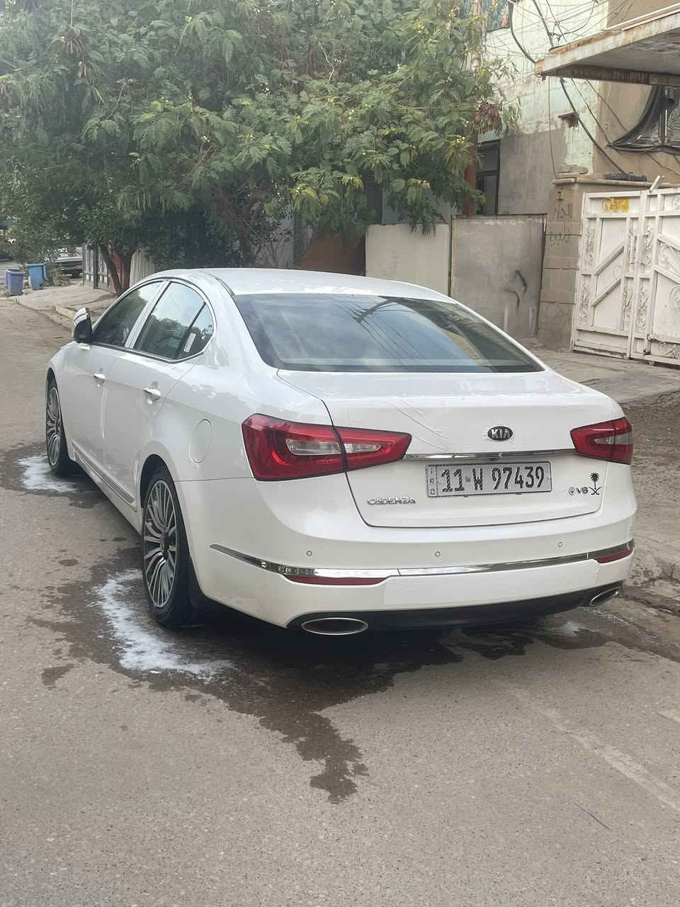 السلام عليكم كادينزا موديل 2016جديد لوك
سياره نظافه 100/100
كفاله من الصبغ والضربه وتبديل وحادث مكينه وكير كفاله 
رقم وسنويه وهزه غرامات مصفره جديده 
موصفات سياره !!!
1.بصمه
2.كشنات جلد
3.كشنات كهرباء
4.كشن خزن ميموري 
5.برده كهرباء
6.ستيرن كهرباء 
7.لايت عدسه زنون بلادي
8.شفتات ستيرن 
9.كشنات تدفئه 
10.سماعات انفنتي 
11.شاشه عداد الكتروني 
12.كامره وحساس
13.ويل حجم 19 تخم تاير 
14.مري شفط
15.مري قلاب عل بك R
16.نظام تحكم خلفي بصوت وبرده 
17.حساس مطر وهيتر جام 
موصفات معروفه بل كادنزا 
سياره مكانه بغداد الامين الثانيه 
السعر 160 بيه مجال بصيط رجاء بدون كسران سياره صافيه وجديد تحكم رقمي ***********
