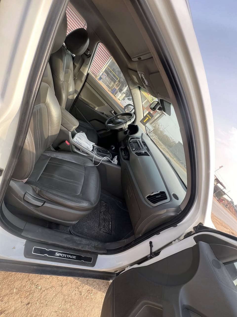 سبورتج للبيع موديل 2012 فول مواصفات بصمه
مكفوله بيها بارد موضح بل سونار سياره ما مفتوح بيه برغي ع وضع شركه ماشيه 111حقيقي السعر 157ورقه
***********
