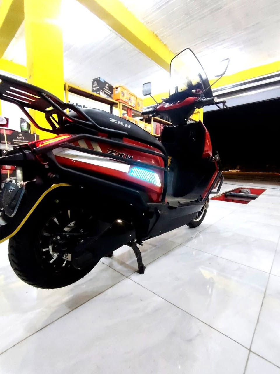 ((مكلف بالنشر )) السلام عليكم
دراجه شحن هاوجي 🛵 للبيع. موديل2025
شركة (سما الصواري للتجاره العامه) عدد البطاريات 6 و نظام (P) و نظام (R) هورن دبل اشاره لايت عالي ناصي لونين ابيض واصفر نشرات بلاديه شركه الموطور بعد جديد تاخذه عالفحص تفحص وتاخذ 
السعر: 850 فقط
الموقع:الأنبار الرمادي(التأميم) 
للأستفسار: ***********.
