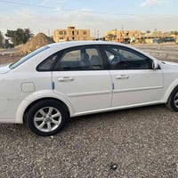 اوبترا 2010 للبيع بيهه ضربه بالباب خلف السايق مبين بالصور السعر 85 ورق...