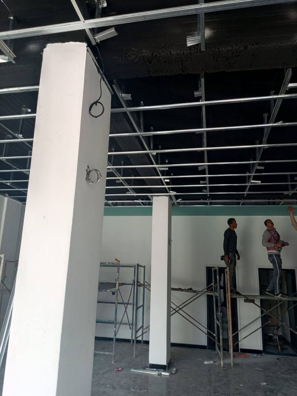 الفولت لاعمال الديكورات
✨ حوّل أحلامك إلى حقيقة مع لمسة من الإبداع! ✨  
    
  هل تحلم بمنزل عصري يجمع بين الأناقة والعملية؟ 🤩 نحن هنا لتحقيق ذلك!  
    
  نحن متخصصون في:  
        🏡 أعمال الديكورات الحديثة: من التصميم إلى التنفيذ، نضمن لك لمسة فنية فريدة تعكس ذوقك.  
     💡 الأعمال الكهربائية: تأسيسات، صيانة، وتمديدات آمنة وموثوقة.  
  اترك لنا مهمة تحويل مساحتك إلى تحفة فنية! 🎨  
      تواصل معنا الآن للحصول على استشارة مجانية! 📞  ***********
    
  #ديكور #تشطيبات #كهرباء #تصميم_داخلي #منزل_أحلام #إبداع #عصري #فن #خدمات_منزلية
