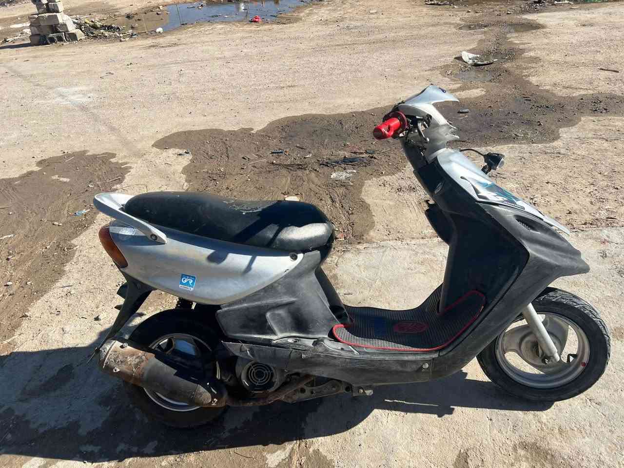 ماكس منغولي شغاله هندر و بگ لايت 
لايت مربوط مباشر محرك ما مفتوح تايرات جدد دراجه مال كراب بس حط دهن وبانزين وروح ما توگفك ابد 
السعر ٣٠٠ الحر السواده ***********
