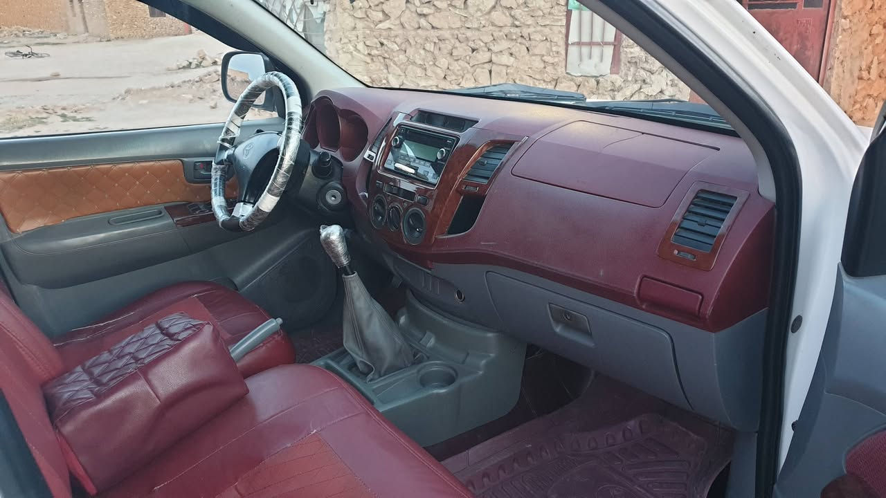 سلام عليكم بيكم 2006 للبيع جير عادي الاستفسار***********
