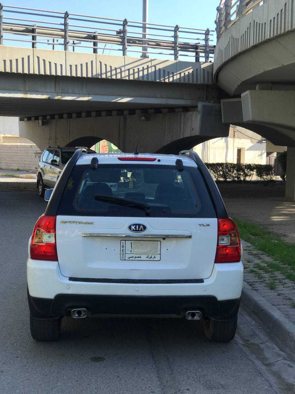 *********** / *********** 
للبيع كيا سبورتج موديل 2009 فئة TLX اعلى فئة بلسبورتج فول مواصفات رقم كركوك سنوية مشروع وطني جديد بسمنا شرط التحويل بيها دفترا بانزين اربع ارقام مميز بيها ثلاث قطع صبغ شرط الفحص محرك 20 مكان السيارة كركوك 
* كير محرك لوك جديد
* تبريد و تدفتى شغلات 
* تبريد بيانو 
* صدر كامل جديد 
* شاشة تاب مع كاميرا دوارة 
* سلايت روف 
* مريات شفط 
* كشنات جلد 
* كشنات تدفتى و تبريد 
* غرفتها لوك 
* حساس تدخين 
* كهربائيات كيجات كله شغال 
السيارة الحمدلله جاهزة على اخر حبة بدون نقص سعرها 95 وبيها مجال بسيط كركوك, العراق
