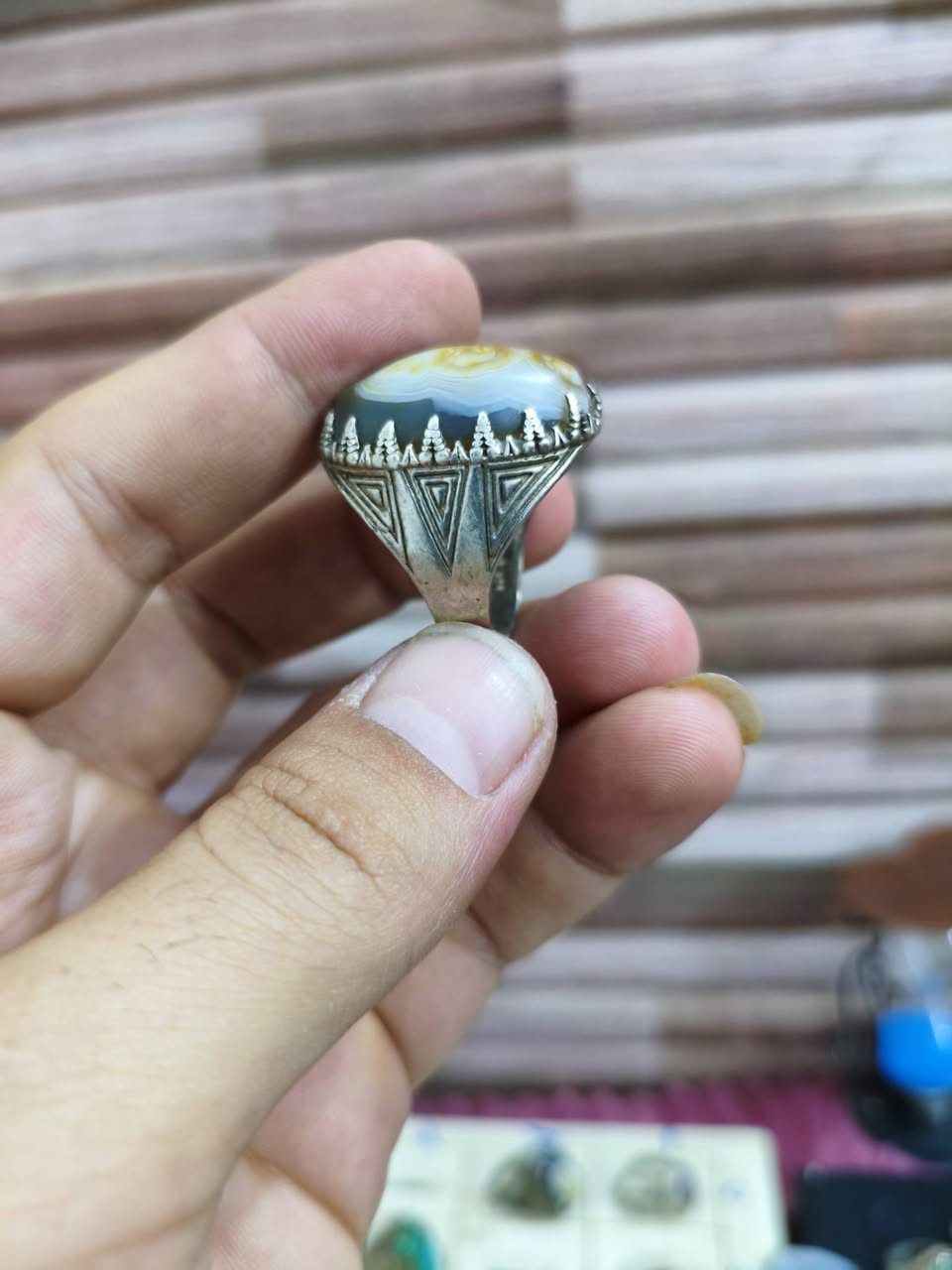 خاتم فضة عيار 925 حجر ملاكط
مصور واضح 
قيم وخذة


**إذا كنت صاحب هذا الإعلان وتريد حذفه لأي سبب، رجاءا أرسل رسالة إلى الدعم الفني**