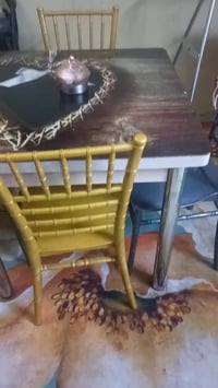 متاح ميز طعام جام وأربع كراسي للبيع ب٧٥ مكاني حي تونس آفاق عربية  رقم ...