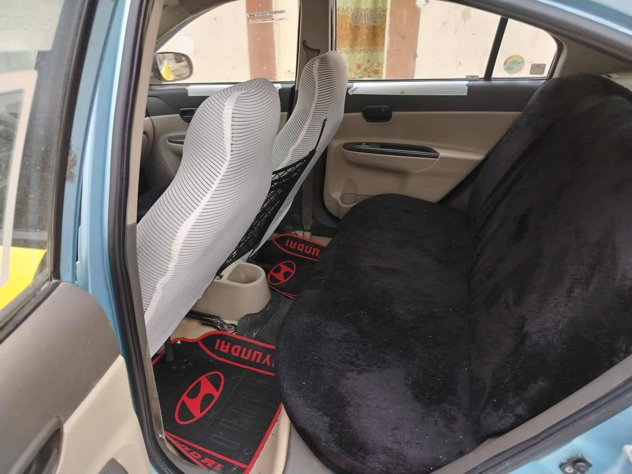 السلام عليكم سياره كامله محرك 16 كاربون بنزين هيئة وغرامات مصفره وهذا الرقم ‏‪0750 737 3580‬‏ وغير متواجد على الفيس   والضرر بوند مبدل اصلي 
السعر اتصل عل الرقم
