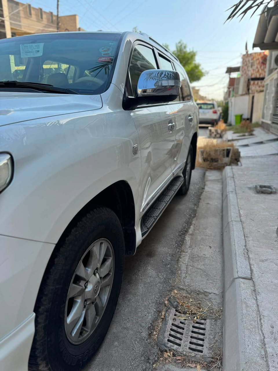 لاندكروز ستينيه موديل 11 سياره جديده ومابيهه نقص بيهه كم بارد سعر 290 وبيه مجال
‭***********‬ عنوان زعفرانيه بغداد
