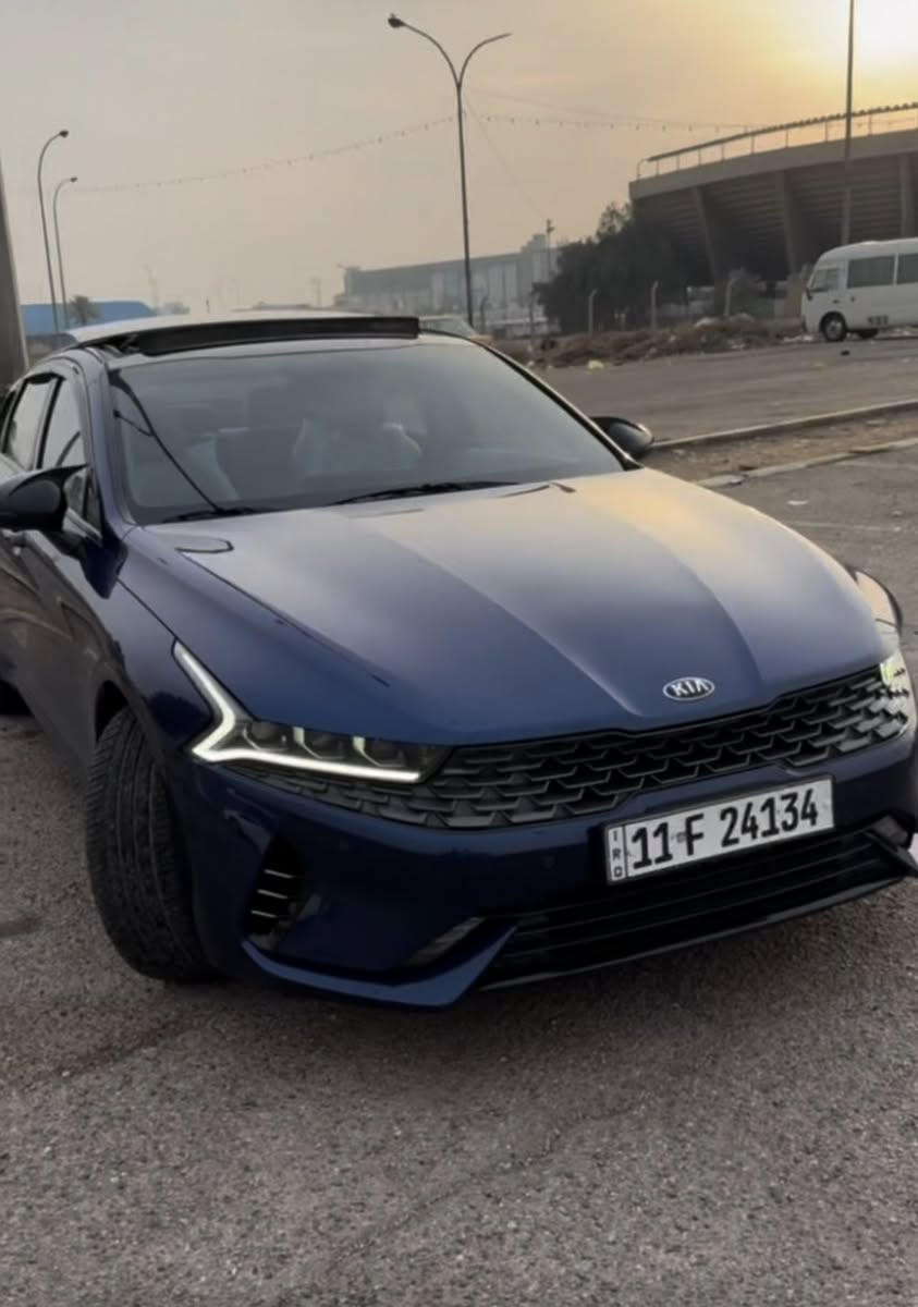 سلام عليكم كي5لبيع2021خليجة بانوراما 
بدون صبغ أو حادث فقط بارد بيسط بلهلا جاملغ الخلفي 
وشخط بلباب مكحل كارت
داخل ابيض 
حساسة امامي خلفي 
تبرد قطعتين 
برداة خلفية
مري شفط 
تبريد منفصل 
سيارةجاهزه 
 كير مكينه على وضع الشركة صدر جديد 
مكاني البلدياتسعر186 وبيه مجال بسيط ***********
