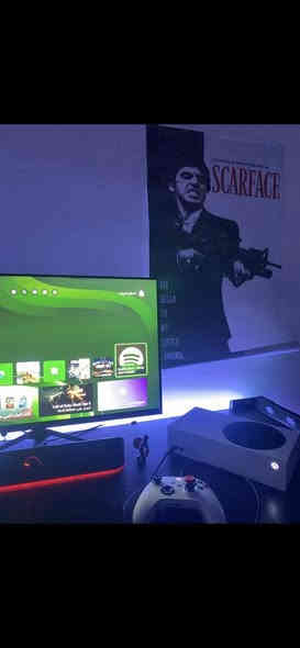 اكسبوكس سيريس اصدار 2023 مع يده كيم سير وحساب بي العاب قيامه واشتراك كيم باس بي بعد شهرين
الالعاب الي بي 
فيفا 26
ريد ديد 
ويتشر
رزدنت ايفل 5-6
اجزاء اساسن
وبعد هواي هواي العاب مكاني بصره المطيحه
*********** 
سعر 375 وبي مجال لطيبين
